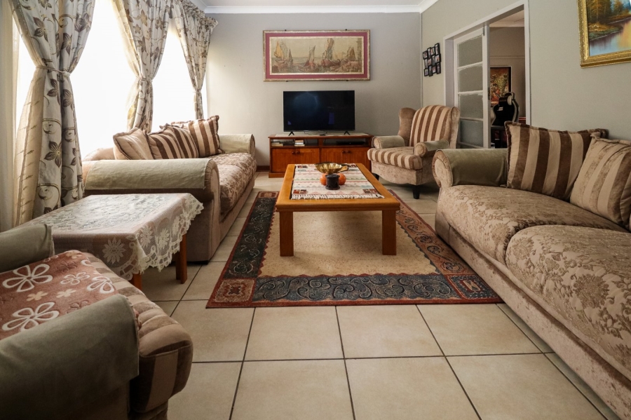 3 Bedroom Property for Sale in Wilkoppies North West